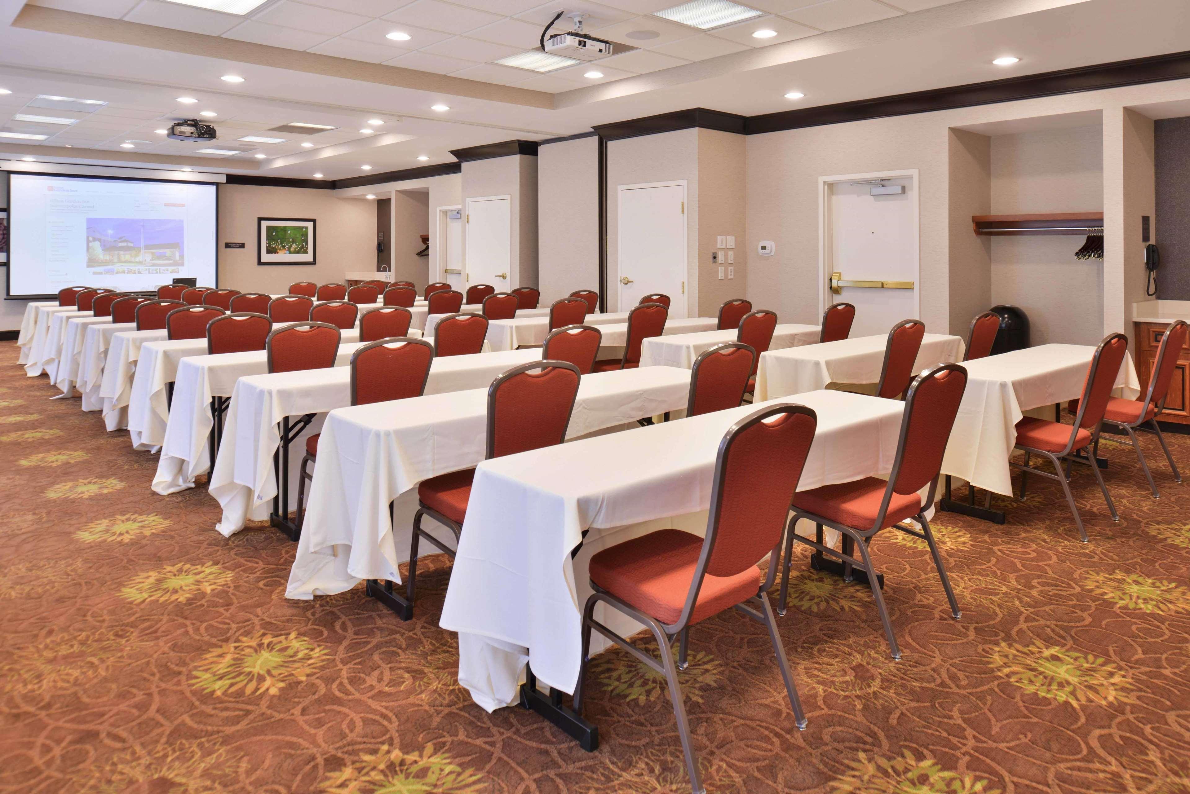 Hilton Garden Inn Indianapolis/Carmel Bagian luar foto