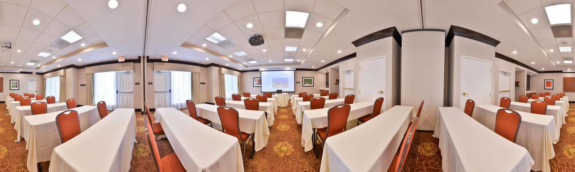 Hilton Garden Inn Indianapolis/Carmel Bagian luar foto